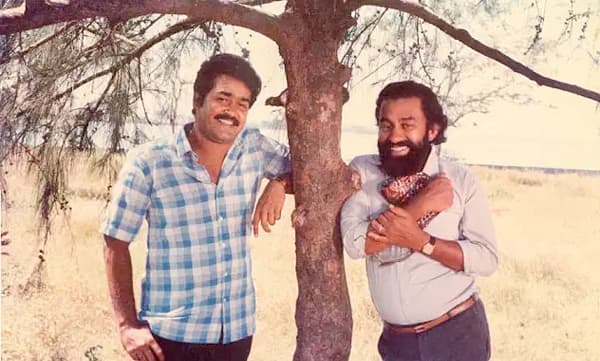 അറം, അങ്ങനെ 'കരിയിലക്കാറ്റ് പോലെ'യായി, പത്മരാജനെ കാണാനെത്തിയ സുധാ മംഗളോദയം- കുറിപ്പ്