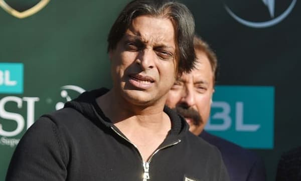 കാർഗിൽ യുദ്ധത്തിൽ പങ്കെടുക്കുന്നതിനായി 1,75,000 പൗണ്ടിന്റെ കൗണ്ടി ക്രിക്കറ്റ് കരാർ വേണ്ടെന്നു വച്ചിട്ടുണ്ടെന്ന് അക്തർ