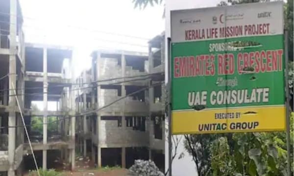 വടക്കാഞ്ചേരി െലെഫ് മിഷന് പാര്പ്പിട പദ്ധതിയുടെ സകല രേഖകളും സര്ക്കാര് പൂഴ്ത്തി; മിനിറ്റ്സ് ഇല്ല; ധാരണാപത്രം മാത്രം, മറ്റൊരു രേഖയുമില്ലെന്നു ചീഫ് സെക്രട്ടറി