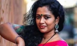 'എന്തൊരു മേക്കപ്പ്.. എന്തൊരു മേക്കപ്പ്. അയ്യേ.. വൃത്തികേട്.. എന്തൊരു കറുത്തതായിരുന്നു അവള്.. അയ്യേ.'; ദുരനുഭവം പങ്കുവെച്ച് മഞ്ജു സുനിച്ചന്