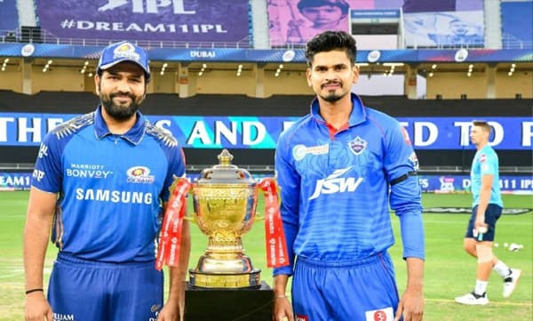 ഐപിഎല്ലില് കലാശപോരാട്ടം ; മുംബൈയ്ക്കെതിരെ ടോസ് നേടിയ ഡല്ഹി ബാറ്റിങ് തിരഞ്ഞെടുത്തു