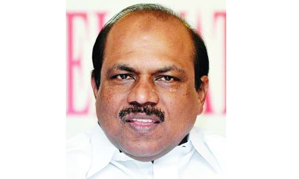 പാലാരിവട്ടം മേല്പ്പാലത്തില് 13.45 കോടിയുടെ അഴിമതി ; സൂത്രധാരന് ഇബ്രാഹീം കുഞ്ഞ് ടെന്ഡര് ക്ഷണിച്ചത് മുതല് ക്രമക്കേടെന്ന് വിജിലന്സ്; നിര്മാണസാമഗ്രികളുടെ നിലവാരത്തിലും അളവിലും കുറവ്