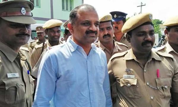 പേരറിവാളന്റെ പരോള് ഒരാഴ്ചത്തേക്ക് കൂടി നീട്ടി; പോലീസ് സംരക്ഷണം നല്കാനും നിര്ദ്ദേശം