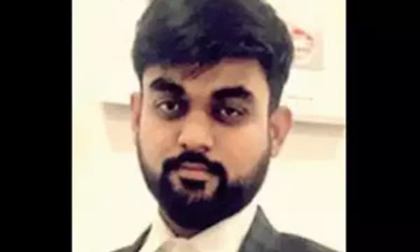 ജെയിംസ് ബോണ്ട് ആരാധകന് 007 രജിസ്ട്രേഷന് നമ്പറിനായി മുടക്കിയത് 34 ലക്ഷം രൂപ