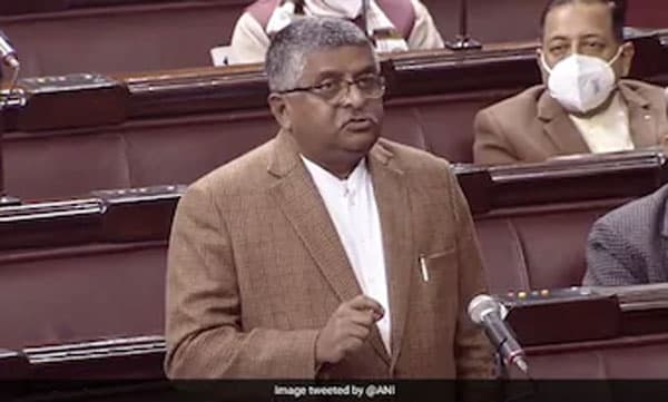സമൂഹ മാധ്യമങ്ങളിലെ ദുരുപയോഗത്തിനെതിരെ കര്ശന നടപടി; അഭിപ്രായ സ്വാതന്ത്ര്യം പരമമല്ലെന്നും രവിശങ്കര് പ്രസാദ്