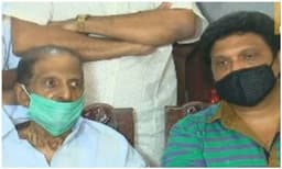 ഗണേഷ് കുമാറിന് കോവിഡ്; തെരഞ്ഞെടുപ്പ് പ്രചാരണത്തിനിറങ്ങി ബാലകൃഷ്ണപിള്ള