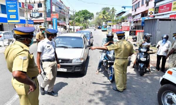 കൊവിഡ് പരിശോധനാ മാനദണ്ഡങ്ങള് പുതുക്കി; ലക്ഷണങ്ങള് ഇല്ലാത്ത അന്തര് സംസ്ഥാന യാത്രക്കാര്ക്ക് കോവിഡ് പരിശോധന ഒഴിവാക്കും