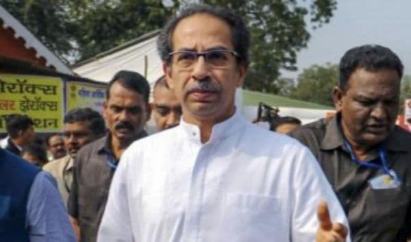 യാസ് ചുഴലിക്കാറ്റൊക്കെ വന്നു, പോയി; അഹങ്കാരത്തിന്റെ ചുഴലിക്കാറ്റ് ബംഗാള് ഉള്ക്കടലില് ഇപ്പോഴും വീശിയടിക്കുകയാണെന്ന് ശിവസേന