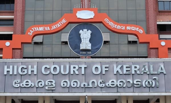 മരം കൊള്ള; സിബിഐ അന്വേഷണം ആവശ്യപ്പെട്ട് ഹൈക്കോടതിയിൽ ഹർജി