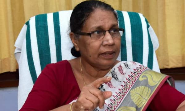 കാലാവധി ഒരു വര്ഷം കൂടി ഇനിയും ബാക്കി, വിവാദം തുടരുന്നു ; സിപിഎം കേന്ദ്രക്കമ്മറ്റിയംഗമായതിനാല് ജോസഫൈനെ നീക്കാന് പാര്ട്ടിക്ക് മടി