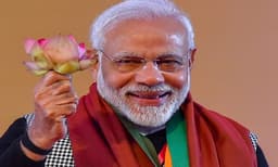 അഞ്ചു സംസ്ഥാനങ്ങളിലെ തെരഞ്ഞെടുപ്പ് ലക്ഷ്യം, യുപി പ്രധാനം ; നരേന്ദ്രമോഡി സര്ക്കാര് പുന:സംഘടനയ്ക്ക് ഒരുങ്ങുന്നു