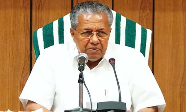കൂടുതല് ഇളവുകള്: ട്രിപ്പിള് ലോക്ഡൗണ് ഉള്ള സ്ഥലങ്ങളില് തിങ്കളാഴ്ച കടകള് തുറക്കാം