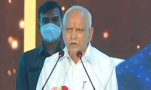 രണ്ടാഴ്ച മുമ്പ് തന്നെ യെദ്യൂരപ്പയുടെ രാജി നടന്നു ; ജൂലൈ 10 ന് പ്രധാനമന്ത്രിക്ക് കത്ത് നല്കി; പ്രഖ്യാപിച്ചത് ഇന്നലെ മാത്രം