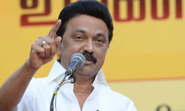 നിയമസഭയില് ആവശ്യത്തിനും അനാവശ്യത്തിനും തന്നെ പുകഴ്ത്തിയാല് ഇനി നടപടിയെടുക്കേണ്ടിവരും; എംഎല്എമാര്ക്ക് സ്റ്റാലിന്റെ മുന്നറിയിപ്പ്