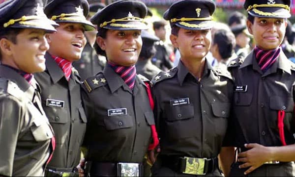 ഡിഫന്സ് അക്കാദമിയില് വനിതകള്ക്കും പ്രവേശനം നല്കുമെന്ന് കേന്ദ്രം; അഭിനന്ദിച്ച് സുപ്രീം കോടതി