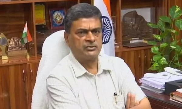 അനാവശ്യമായി പരിഭ്രാന്തി സൃഷ്ടിക്കരുത്: ഊര്ജ്ജ പ്രതിസന്ധി രൂക്ഷമാകുന്നുവെന്ന റിപ്പോര്ട്ടുകള് തള്ളി കേന്ദ്രമന്ത്രി