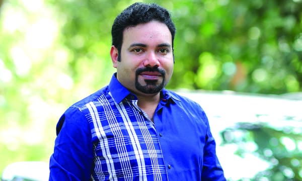 സാധാരണക്കാരുടെ വിശ്വാസം അച്ചായന്സ് ഗോള്ഡ്