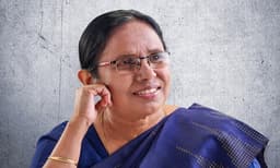 'വിവാഹാഘോഷങ്ങളുടെ ഭാഗമായി നടത്തുന്ന പേക്കൂത്തുകള് അവസാനിപ്പിക്കണം'; വിമര്ശനവുമായി ശൈലജ ടീച്ചര്