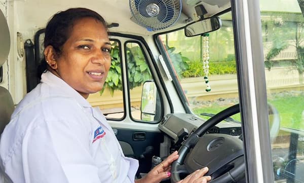 വനിതാ ദിനത്തില് 108 ആംബുലന്സ് ഓടിക്കാന് ദീപമോളെത്തും, ആദ്യ ആംബുലന്സ് വനിതാ ഡ്രൈവര്; 16 ദിവസം കൊണ്ട് കോട്ടയത്ത് നിന്ന് ലഡാക് വരെ ബൈക്കില് സഞ്ചരിച്ചു