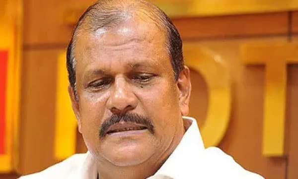 സോളാര് കേസ് പ്രതിയുടെ പരാതിയില് പി.സി ജോര്ജിനെതിരെ പീഡനക്കേസ്; അറസ്റ്റില്