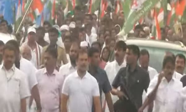 കോണ്ഗ്രസ് അധ്യക്ഷ തിരഞ്ഞെടുപ്പ്: കേരളത്തിന്റെ പിന്തുണ നെഹ്റു കുടുംബത്തിന്