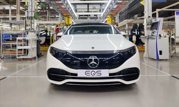 ബെന്സിന്റെ EQS 580 EV ഇന്ത്യയില് അവതരിപ്പിച്ചു ; വില 1.55 കോടി രൂപ