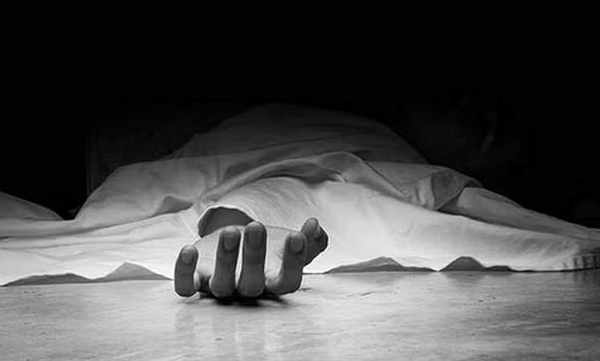 പിണക്കം കൊണ്ടാണോ അമ്മ മിണ്ടാത്തത്? അമ്മ മരിച്ചതറിയാതെ മകന് അമ്മയ്ക്കൊപ്പം കഴിഞ്ഞത് രണ്ട് ദിവസം