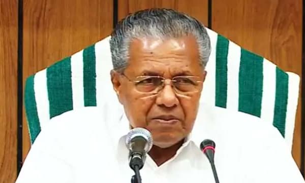 ഒടുവിൽ മൗനം വെടിയാന് മുഖ്യമന്ത്രി; ബ്രഹ്മപുരം തീപിടിത്തത്തില് നാളെ പ്രസ്താവന നടത്തും