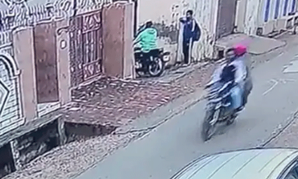 തോക്കിന് മുനയില് നിര്ത്തി ബൈക്ക് മോഷ്ടിച്ചുകൊണ്ടുപോയി ; 12 മണിക്കൂറിനിടയില് അമൃത്പാല് സിംഗ് മാറിയത് അഞ്ചു വാഹനങ്ങള്