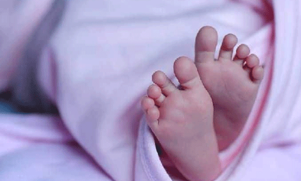 പരീക്ഷണത്തിന്റെ പേരില് പട്ടിണികിട്ടു; ഒരു മാസം പ്രായമുളള കുഞ്ഞിന് ദാരുണാന്ത്യം