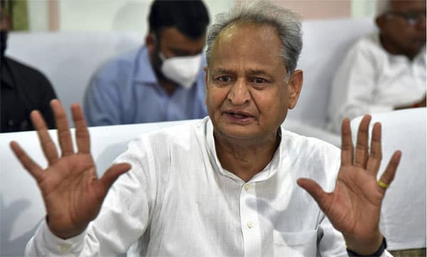 ആഭ്യന്തര പ്രശ്നം മാത്രംം: സച്ചിന് പൈലറ്റുമായുള്ള ഭിന്നതയെ തള്ളി അശോക് ഗെലോട്ട്