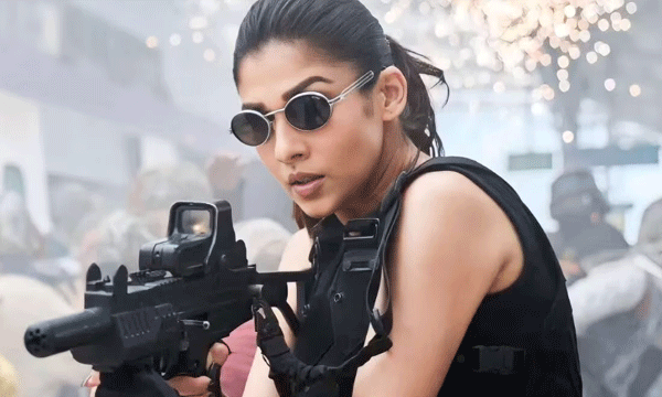 ലോകത്തുടനീളമായി 10,000 സ്ക്രീനിംഗ്, 5.57 ലക്ഷം ടിക്കറ്റുകള് ; ഇന്ത്യന് സിനിമയില് ചരിത്രമെഴുതി ഷാരൂഖ് ചിത്രം ജവാന്...!!