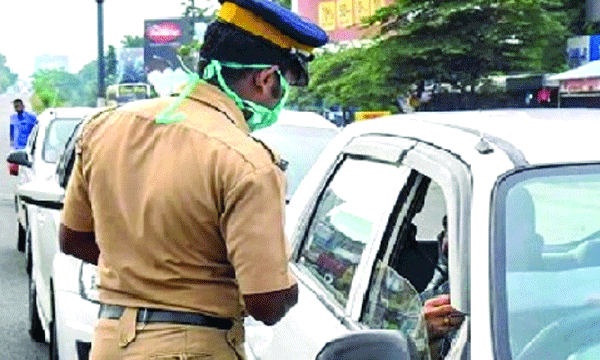 മോട്ടോര്വാഹന വകുപ്പ് നിലവിള്ള പ്രതിമാസ ടാര്ഗറ്റ് വര്ധിപ്പിച്ചു ; മാസം 300 കേസെടുത്ത് പിഴ നാലുലക്ഷം അടയ്ക്കണം ; വാഹനവുമായി റോഡിലിറങ്ങുന്നവര് കൂടുതല് ജാഗ്രത...കീശകീറും...!!