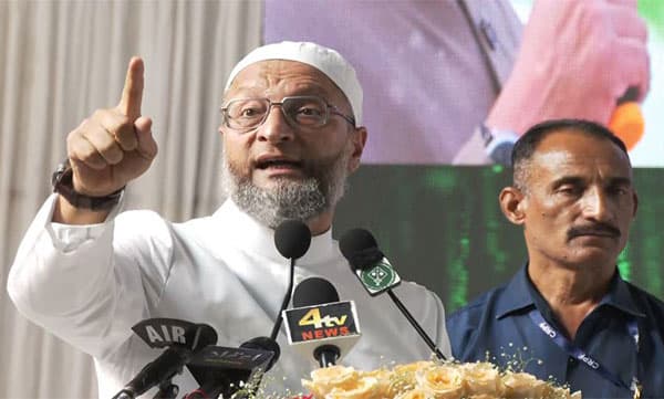 ഹൈദരാബാദില് നിന്ന് മത്സരിക്കാന് രാഹുല് ഗാന്ധിയെ വെല്ലുവിളിച്ച് ഉവൈസി