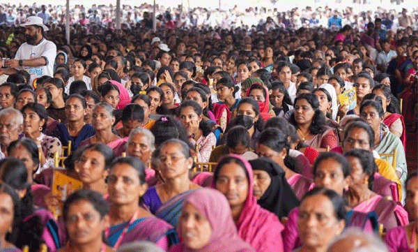 നവകേരള സദസ്സിലെ വൻസ്ത്രീപങ്കാളിത്തം സ്ത്രീസുരക്ഷയ്ക്ക് സർക്കാർ നൽകുന്ന പരിഗണനക്കുള്ള അംഗീകാരം: മുഖ്യമന്ത്രി