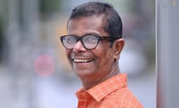 ഇന്ദ്രന്സ് വീണ്ടും സ്കൂളിലേക്ക്; പത്താം ക്ലാസ് തുല്യതാപഠനത്തിന് ചേര്ന്ന് താരം