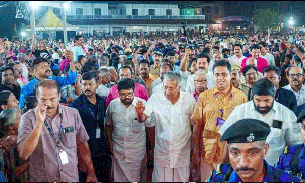 ഗണ്മാന് മുഖ്യമന്ത്രിയ്ക്കൊപ്പം നിയമസഭയില് ; ഡ്യൂട്ടിയില് ചോദ്യം ചെയ്യലിന് ഹാജരാകില്ല