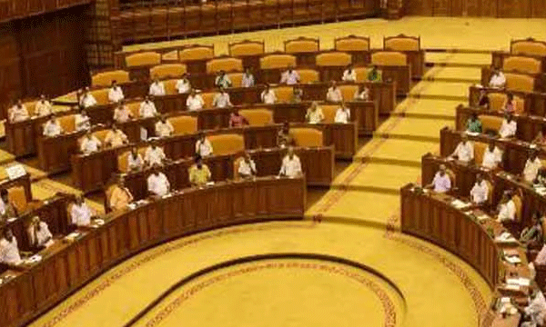 ക്ഷേമപെന്ഷന് മുടങ്ങിയതിന് നിയമസഭയില് ബഹളം ; നടുത്തളത്തില് ഇറങ്ങി പ്രതിഷേധിച്ച് പ്രതിപക്ഷം