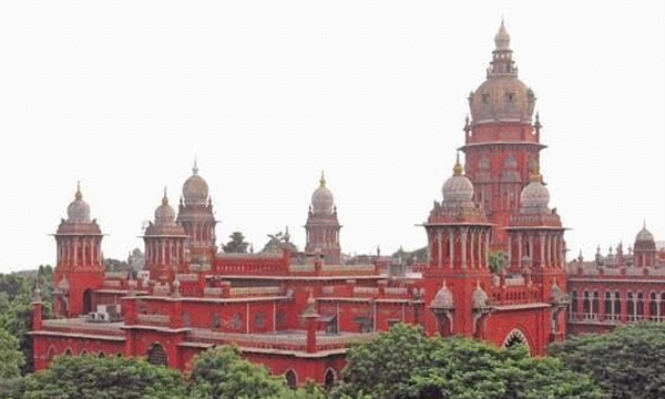 പളനിക്ഷേത്രം പിക്നിക്കിനുള്ളതല്ല, വിശ്വാസത്തിനുള്ളതാണ് ; അഹിന്ദുക്കള് കൊടിമരത്തിനപ്പുറത്ത് പോകേണ്ടെന്ന് മദ്രാസ് ഹൈക്കോടതി