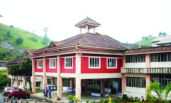 പൂക്കോട് ഹോസ്റ്റലിലെ ദുരൂഹ മരണം ; അറസ്റ്റ് രേഖപ്പെടുത്തിയ പ്രതികളില് ആറുപേരെയും സസ്പെന്റ് ചെയ്തു