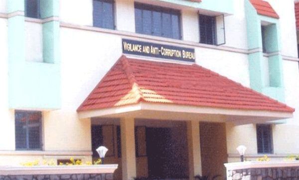 കോട്ടയത്ത് കൈക്കൂലി വാങ്ങുന്നതിനിടെ ഡെപ്യൂട്ടി ഇലക്ട്രിക്കൽ ഇൻസ്പെക്ടർ വിജിലൻസ് പിടിയിൽ