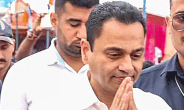 ആദ്യഘട്ട സ്ഥാനാര്ത്ഥികളില് പണക്കാരന് കമല്നാഥിന്റെ മകന് ; ചിന്ത്വാരയില് മത്സരിക്കുന്ന നകുല്നാഥിന്റെ ആസ്തി 717 കോടി