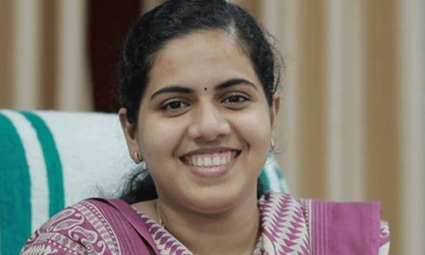 മേയർ ആര്യാ രാജേന്ദ്രന്റെ രഹസ്യമൊഴി രേഖപ്പെടുത്താൻ പൊലീസ് ; നടപടി അശ്ലീല ആംഗ്യം കാണിച്ചെന്ന പരാതിയില്