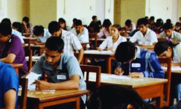 നീറ്റ് പരീക്ഷയുമായി ബന്ധപ്പെട്ട തട്ടിപ്പിന്റെ കൂടുതല് ക്രമക്കേടുകള് പുറത്ത് ; നാഷണല് ടെസ്റ്റിങ് ഏജന്സി കോര്ഡിനേറ്റര് കൈപ്പറ്റിയത് കോടികള് ; ചോദ്യപേപ്പര് ചോര്ത്തിയത് ടെലിഗ്രാം വഴി