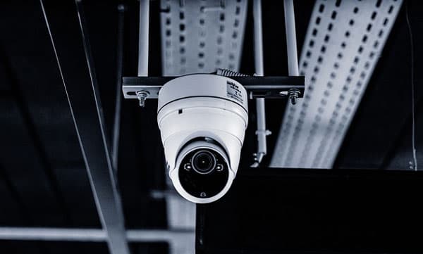 ഭാര്യയുടെ ഓരോ ചലനവും അറിയാന് നഗരത്തിലെ പൊതുക്യാമറകള് ദുരുപയോഗം ചെയ്തു: പോലീസുകാരനെതിരെ നടപടി