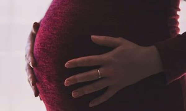 ലിംഗ പരിശോധനയില് മൂന്നാമത്തേതും പെണ്ണ് ; ഗര്ഭഛിദ്രം നടത്താന് നോക്കി യുവതി മരിച്ചു ; ഭര്ത്താവ് ഉള്പ്പെടെ ആറുപേര് അറസ്റ്റില്