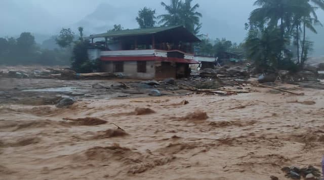 മരം മുറിച്ചു, മണ്ണിടിച്ചു, വിനയായത് അനധികൃത നിര്മ്മാണങ്ങള് ; ദുരന്തമേഖലയില് ആയിരത്തോളം റിസോര്ട്ടുകള്