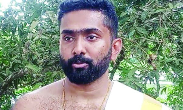 മദ്രാസില്നിന്ന് എം.ടെക് പഠനത്തിനുശേഷം ഷിക്കാഗോയില് ജോലി ; പാര്ത്ഥസാരഥിക്ക് ഓണവിഭവങ്ങള് നല്കാന് എന്ജിനീയറായ അനൂപ് ഭട്ടതിരിയെത്തിയത് അമേരിക്കയില്നിന്ന്