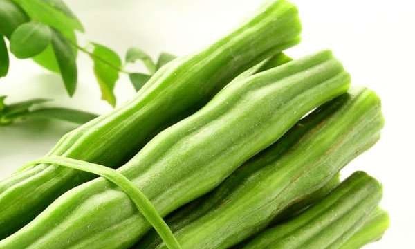 തിരിഞ്ഞുനോക്കാതെ സര്ക്കാര്, താഴാതെ മുരിങ്ങയ്ക്കയുടെ വില, 120 ല് നിന്നും 600 തൊട്ടു ; സംസ്ഥാനത്തു സാധാരണക്കാരുടെ കുടുംബ ബജറ്റ് താളംതെറ്റിയിട്ടു നാളുകള് ഏറെ