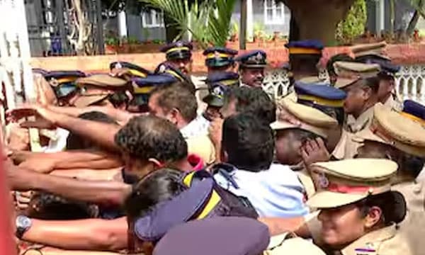 21 വൈദികര് നടത്തിവന്ന പ്രാര്ത്ഥനാ യജ്ഞം അവസാനിപ്പിച്ചു ; സംഘര്ഷത്തിന് താല്ക്കാലിക വിരാമം
